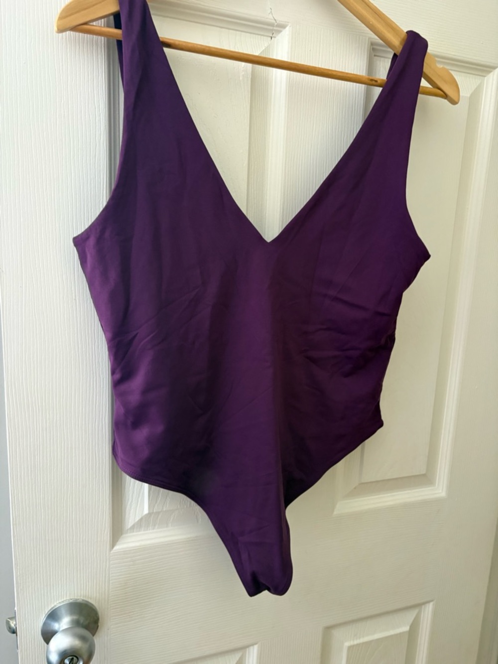 Babaton Aritzia deep v dark purple bodysuit size XL